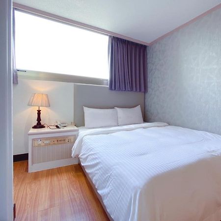 Chrysler Hotel Taipei Dış mekan fotoğraf