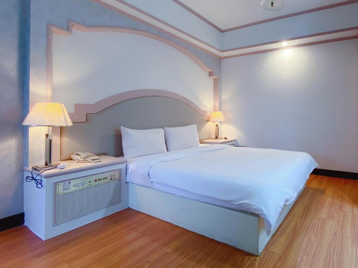 Chrysler Hotel Taipei Dış mekan fotoğraf